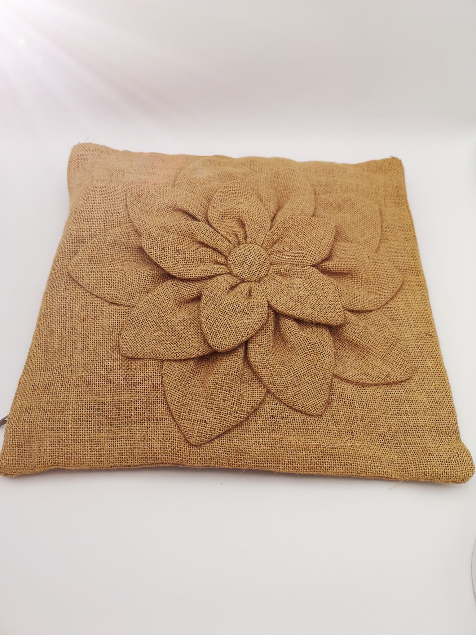 Combien perdons-nous tous les ans? j’aurais bien voulu vous laisser Coussins déco en toile de jute