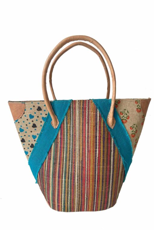 SAC RAPHIA TRAPÈZE FLEURIE-001